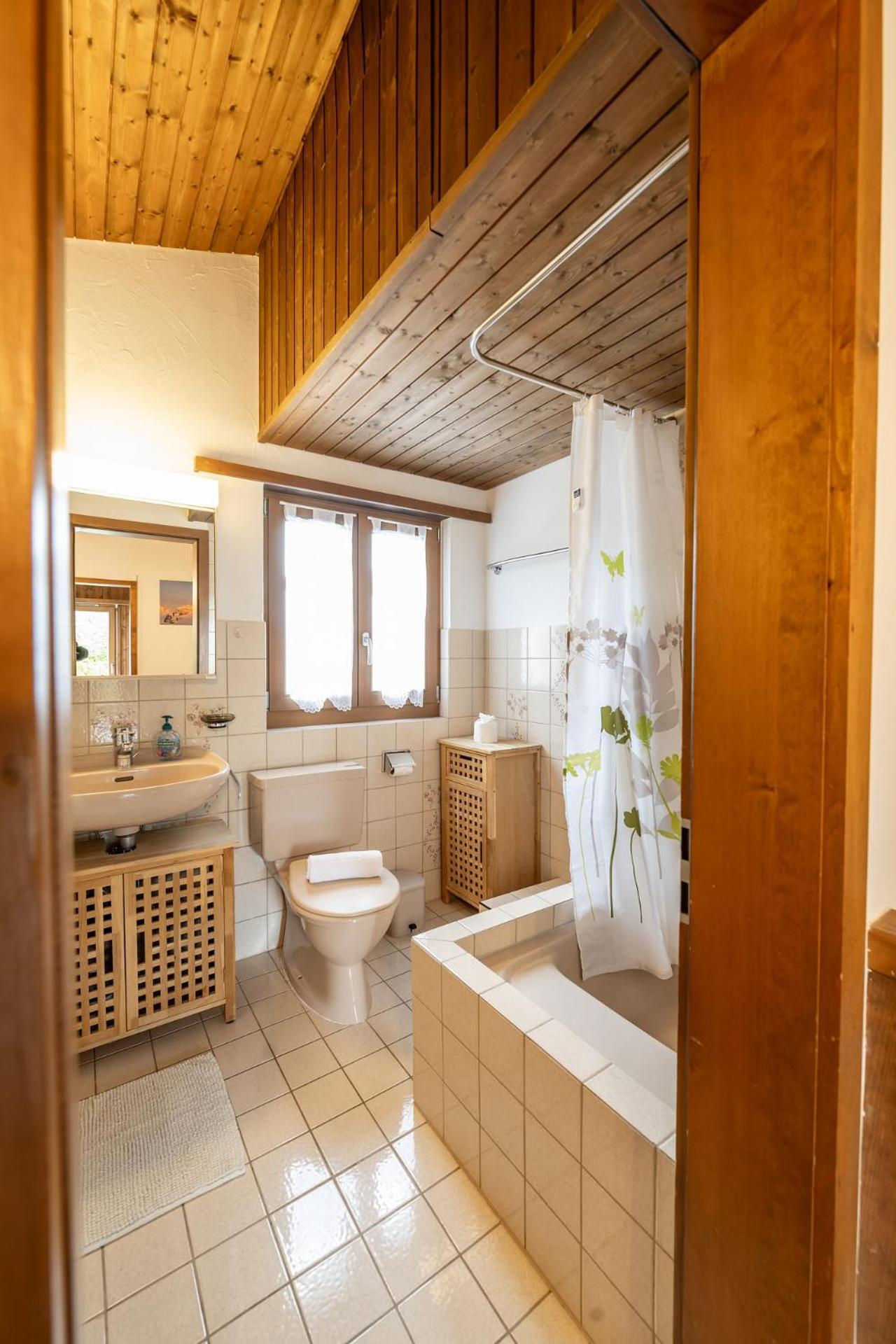 Appartement Half With Garden & Balcony - 2' To Bus Laax