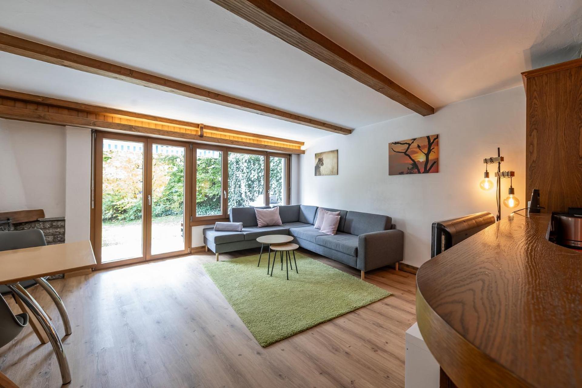 Apartment Half With Garden & Balcony - 2' To Bus Laax