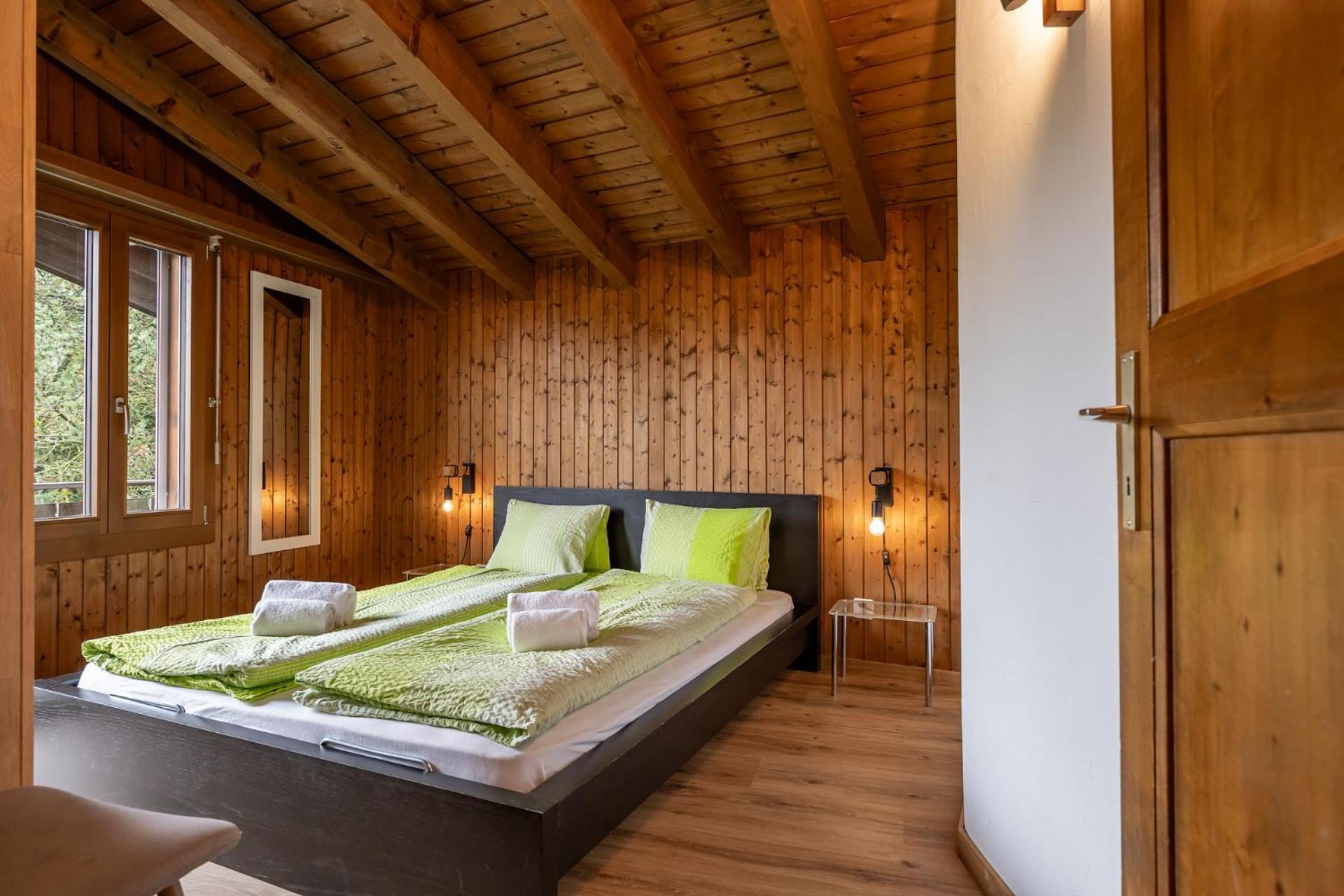 Half With Garden & Balcony - 2' To Bus Laax