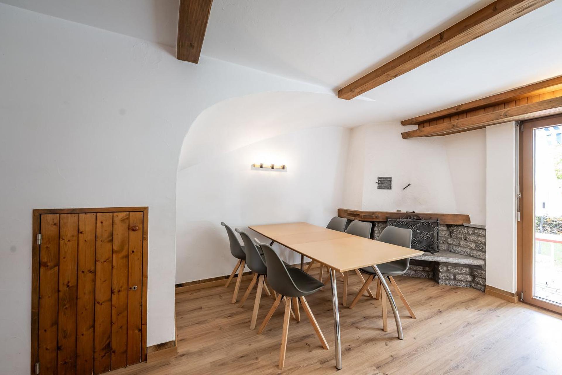 Half With Garden & Balcony - 2' To Bus Laax